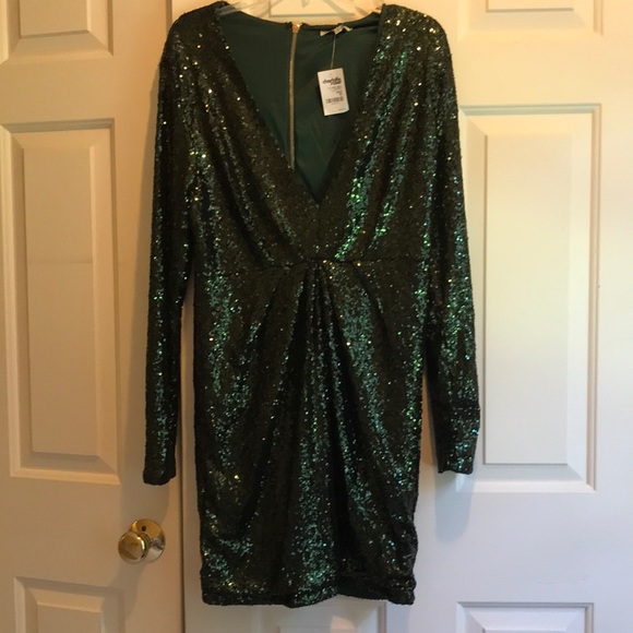 Charlotte Russe Dresses & Skirts - New Green sparkle XL Charlotte Russe V-neck long sleeve sequin dress